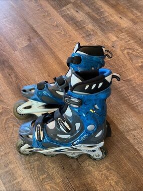 Women's Blue Inline Skate-Style Sneakers with Secure Straps